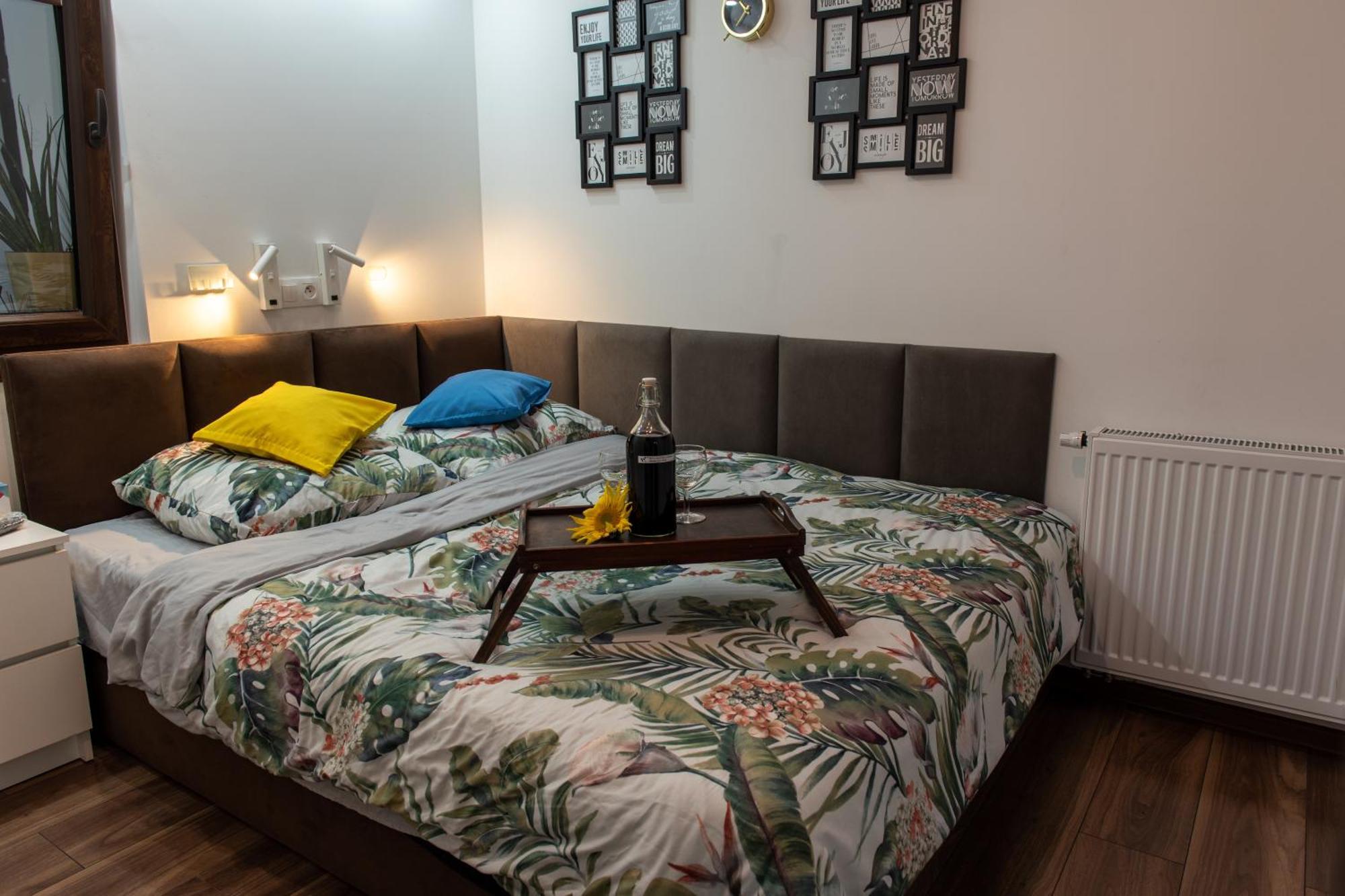 Apartament Crooked Stairs Zielona Gora  Bagian luar foto