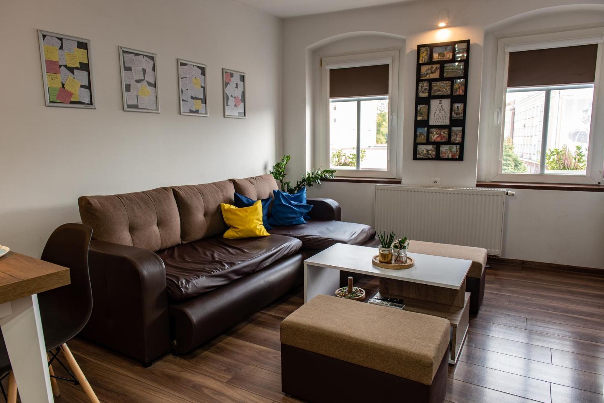 Apartament Crooked Stairs Zielona Gora  Bagian luar foto