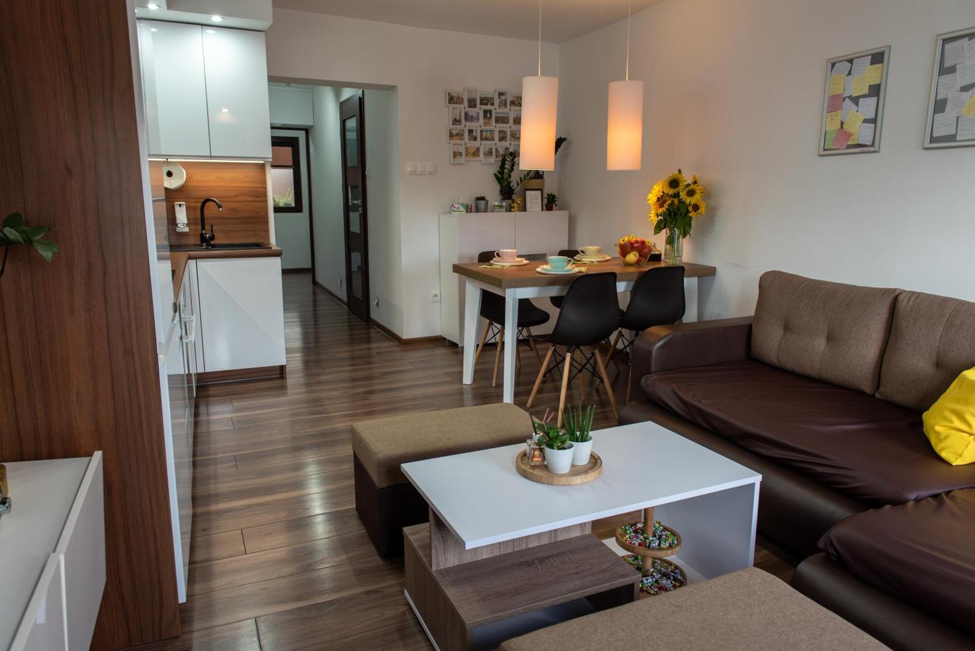 Apartament Crooked Stairs Zielona Gora  Bagian luar foto
