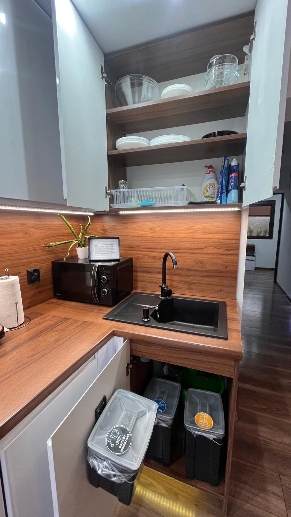 Apartament Crooked Stairs Zielona Gora  Bagian luar foto
