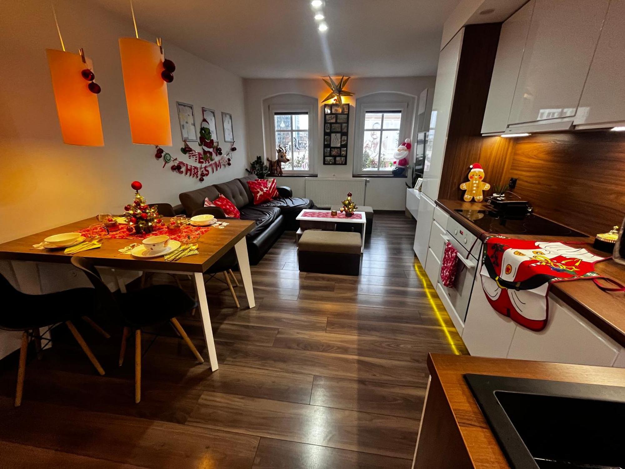 Apartament Crooked Stairs Zielona Gora  Bagian luar foto