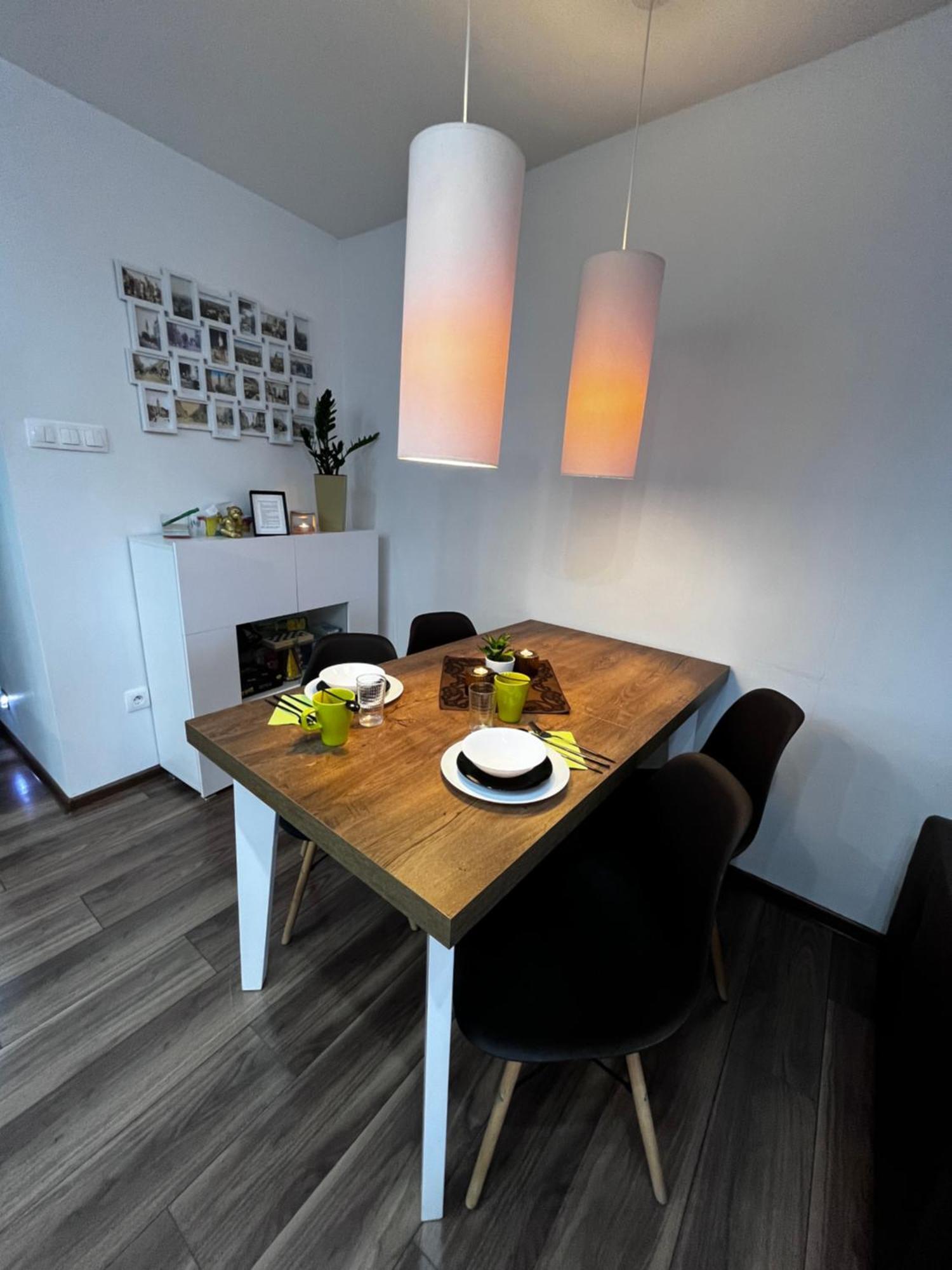 Apartament Crooked Stairs Zielona Gora  Bagian luar foto