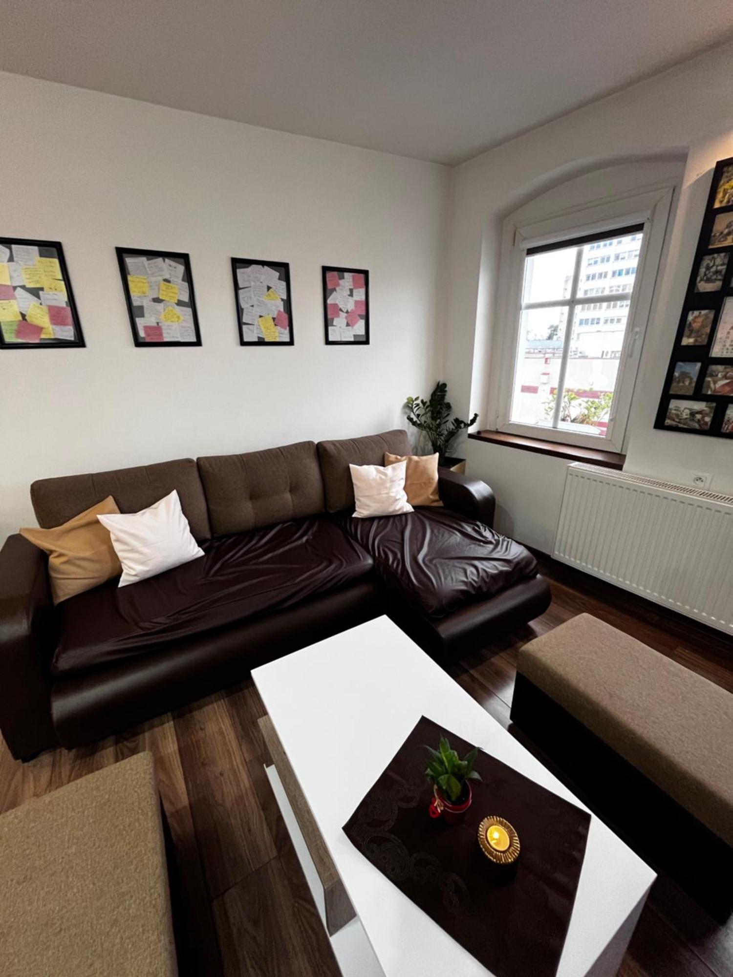 Apartament Crooked Stairs Zielona Gora  Bagian luar foto