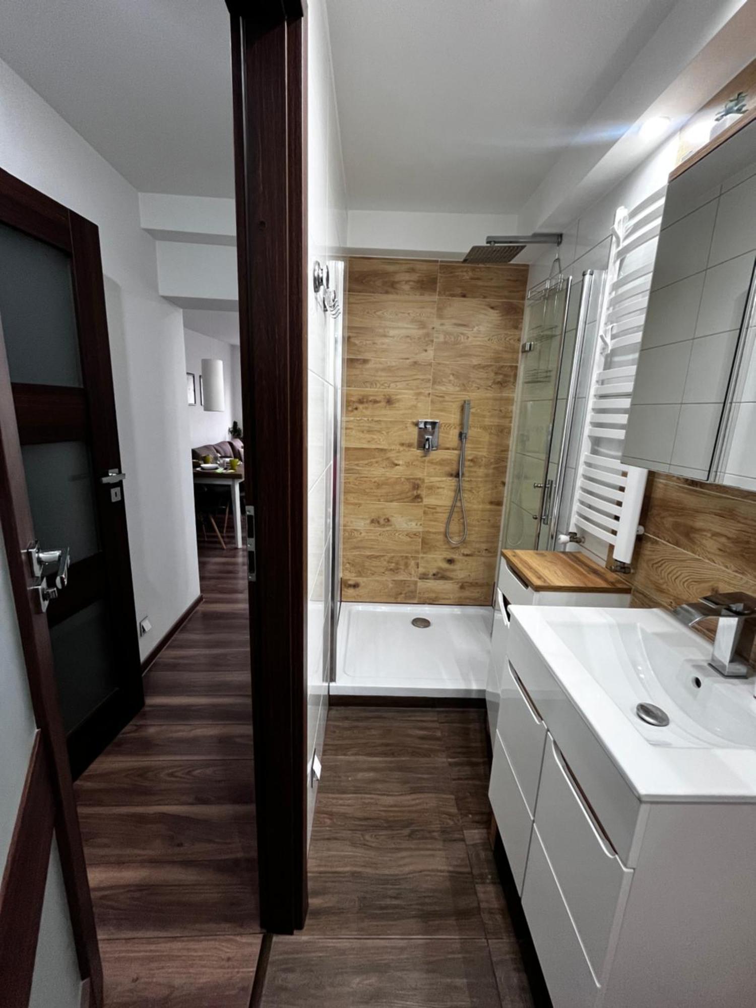 Apartament Crooked Stairs Zielona Gora  Bagian luar foto